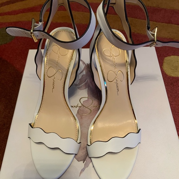 Shoes - Picture 4 of 4